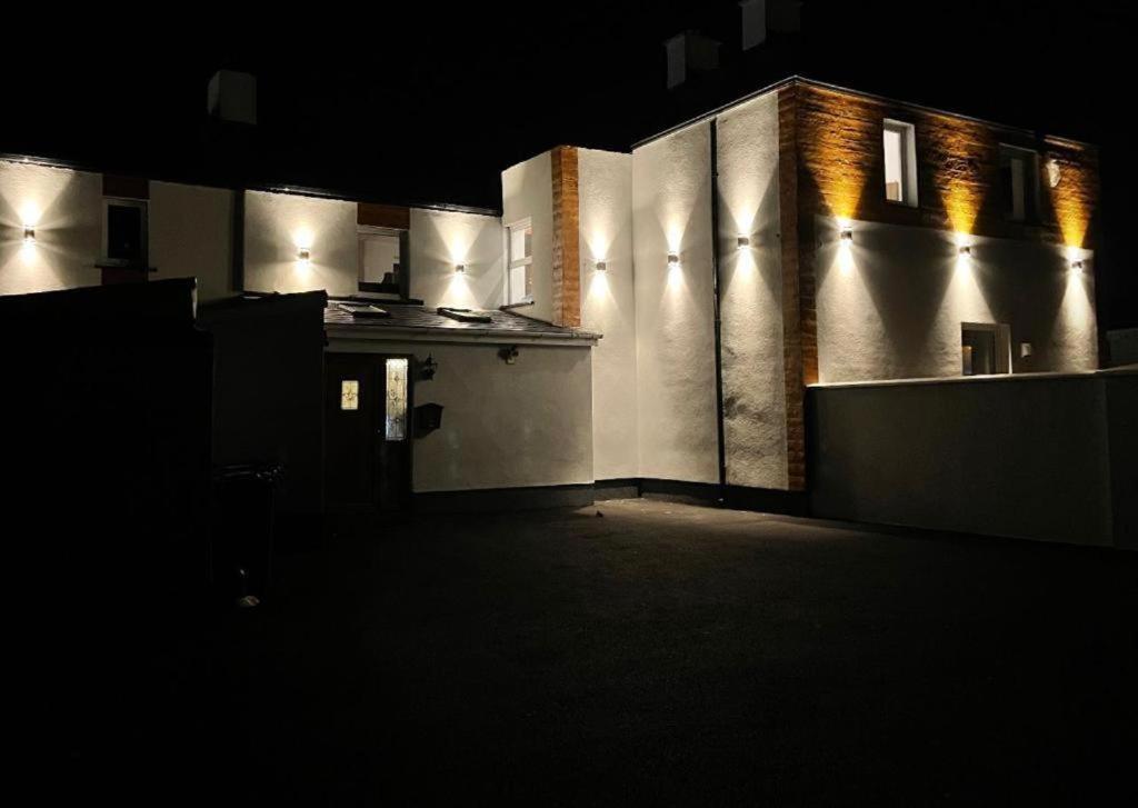 #1 Tgha Luxury Studio Apartment In Athlone Bagian luar foto
