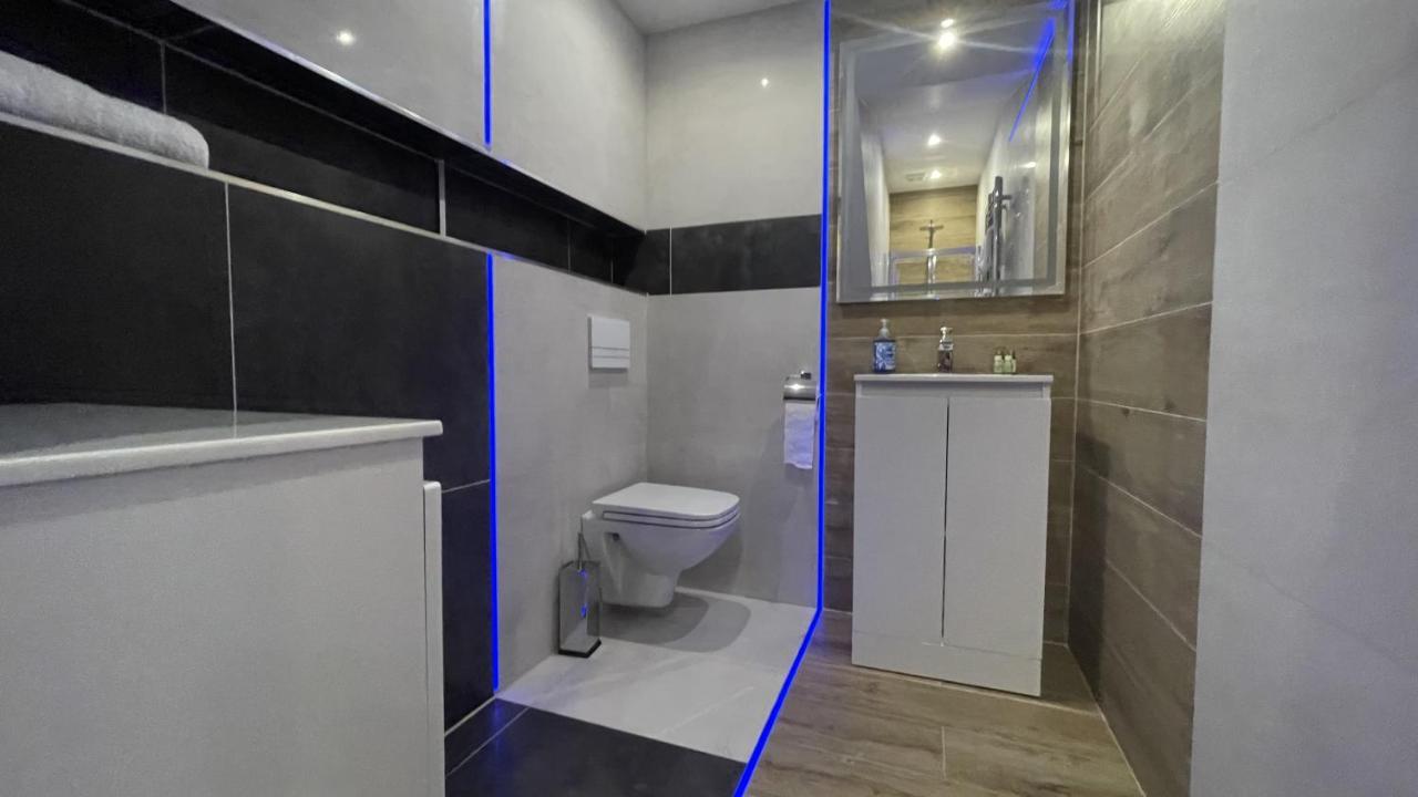 #1 Tgha Luxury Studio Apartment In Athlone Bagian luar foto