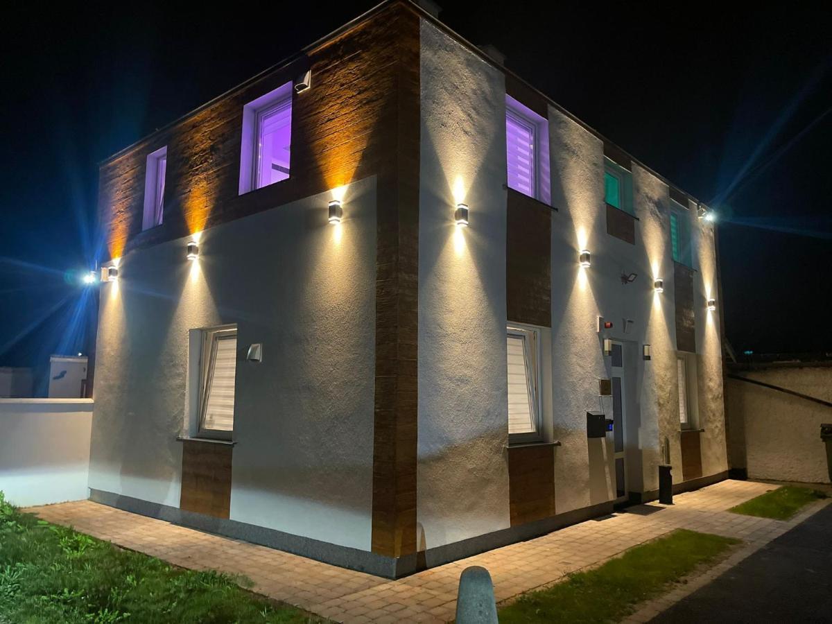 #1 Tgha Luxury Studio Apartment In Athlone Bagian luar foto